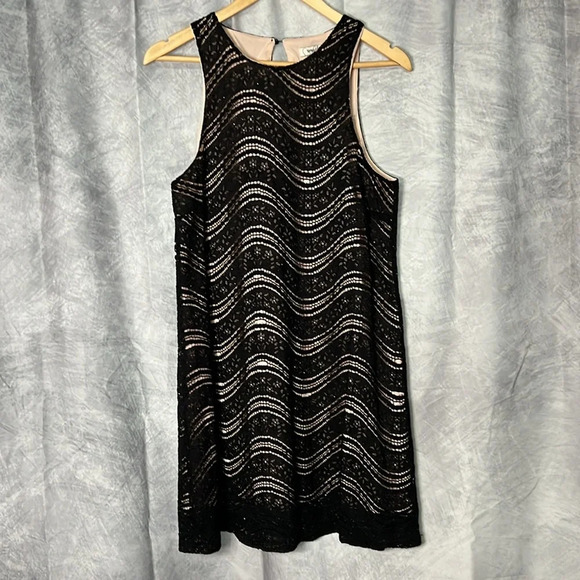 Speechless Black and Lace Beaded Overlay Sleeveless Swing Dress - Large - Picture 10 of 13